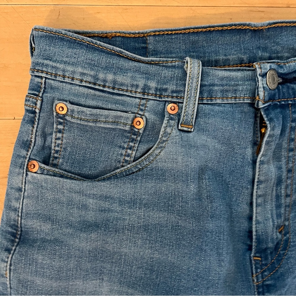 502 Levi’s 30x34 - Picture 5 of 13